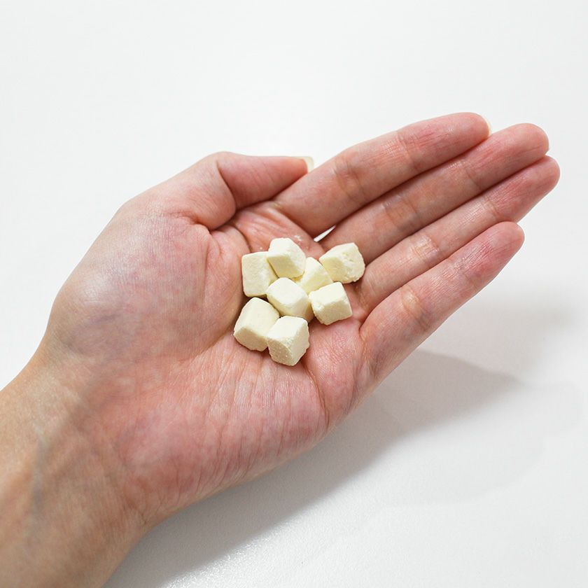 【国産】フリーズドライ豆腐は約1～1.5cmほど大きさにカットされています。